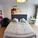 Apartamentyprzymorzu Baltycki Z Miejscem Postojowym I Ogrodkiem *