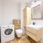 Apartamentyprzymorzu Baltycki Z Miejscem Postojowym I Ogrodkiem Διαμέρισμα
