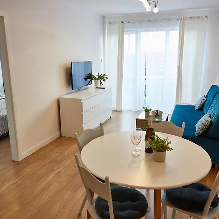 Apartamentyprzymorzu Baltycki Z Miejscem Postojowym I Ogrodkiem דירה
