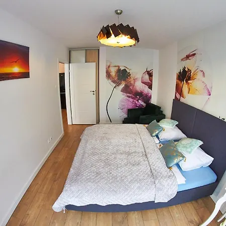 Apartamentyprzymorzu Baltycki Z Miejscem Postojowym I Ogrodkiem Διαμέρισμα *