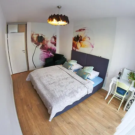 Apartamentyprzymorzu Baltycki Z Miejscem Postojowym I Ogrodkiem Колобжег