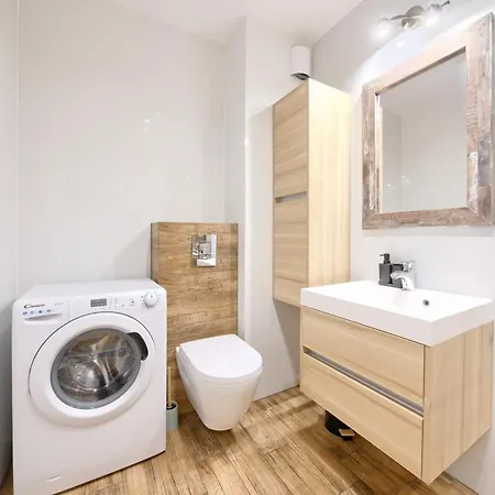 Apartamentyprzymorzu Baltycki Z Miejscem Postojowym I Ogrodkiem Διαμέρισμα